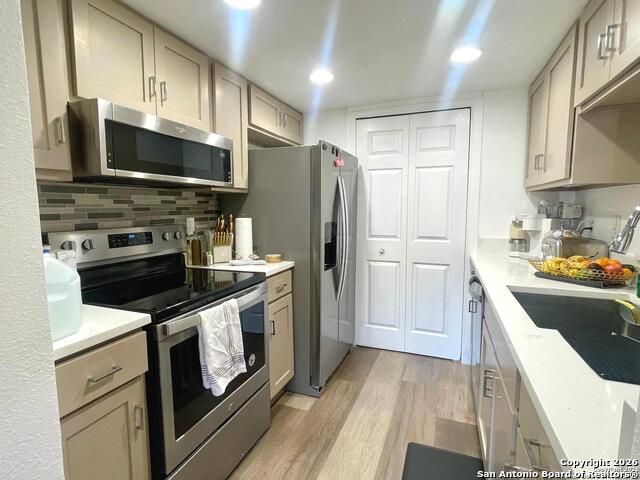 Image 6 of 19 For 4839 Brandeis St.  413