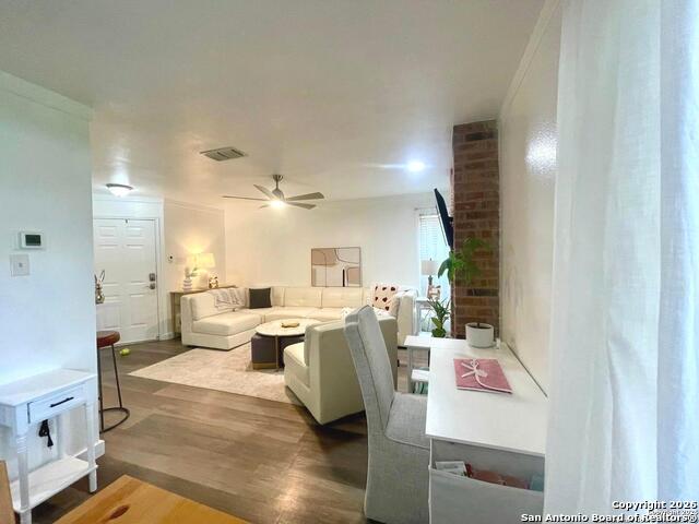 Image 8 of 19 For 4839 Brandeis St.  413