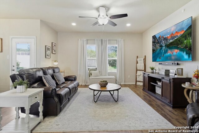 Image 13 of 61 For 5105 Blue Ivy