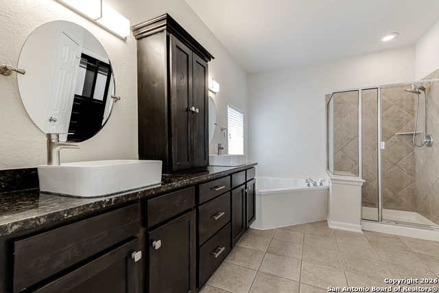 Image 21 of 45 For 922 Desert Bluff