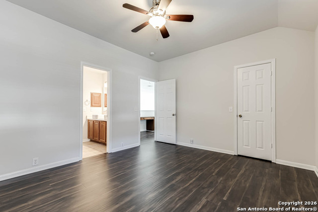 Image 35 of 45 For 922 Desert Bluff