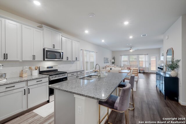 Image 5 of 27 For 10227 Amaryllis