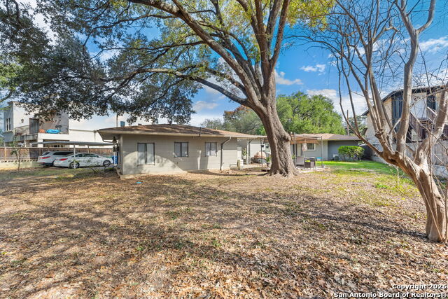 Listing photo id 32 for 1035 Shook  