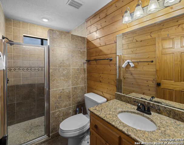 Listing photo id 25 for 360 Bluebonnet