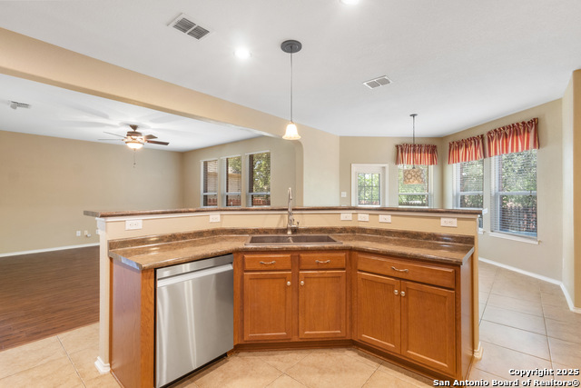 Image 11 of 41 For 2831 Dusseldorf