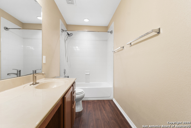 Image 28 of 41 For 2831 Dusseldorf