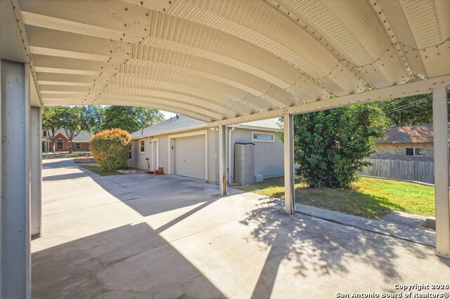 Image 28 of 29 For 7535 Linkside