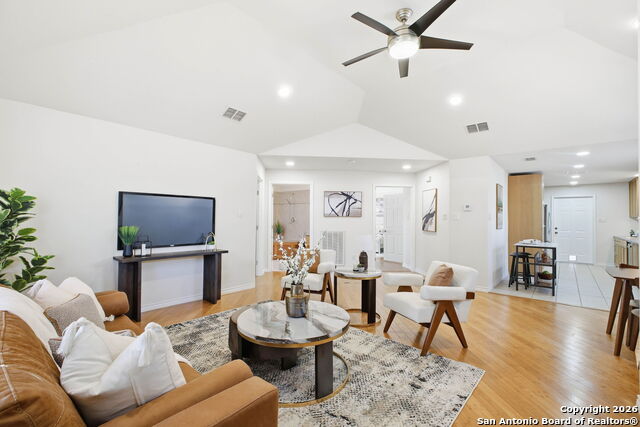 Image 6 of 29 For 7535 Linkside