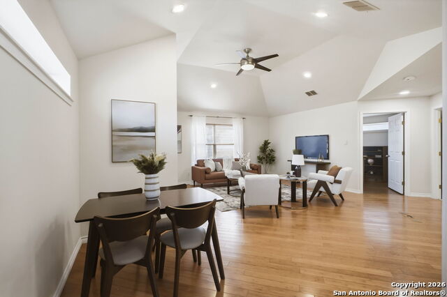 Image 9 of 29 For 7535 Linkside