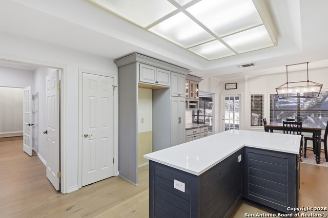 Listing photo id 12 for 8619 Seaton  