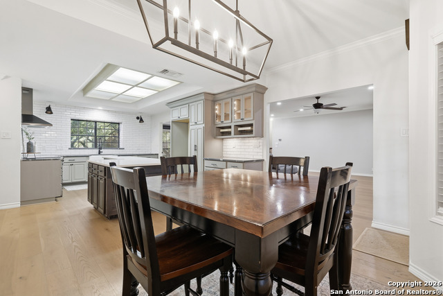 Listing photo id 14 for 8619 Seaton  