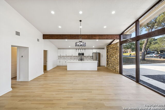 Image 15 of 39 For 726 Coronet  