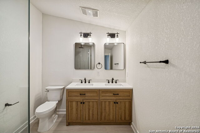 Image 18 of 39 For 726 Coronet  