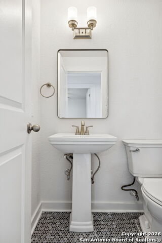 Image 29 of 39 For 726 Coronet  