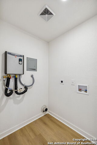 Image 30 of 39 For 726 Coronet  