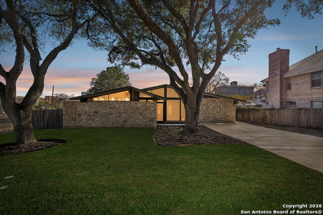 Image 38 of 39 For 726 Coronet  