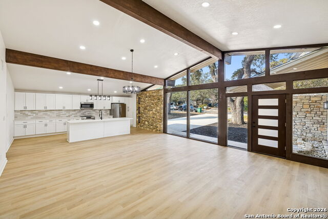 Image 6 of 39 For 726 Coronet  