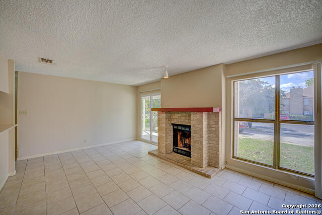 Image 11 of 15 For 7528 Windsor Oaks