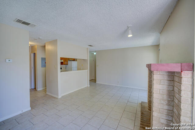 Image 12 of 15 For 7528 Windsor Oaks