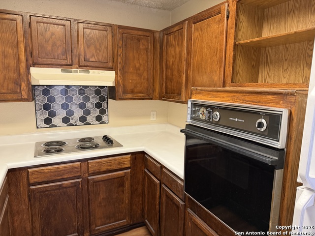 Image 4 of 12 For 9370 Village Lance