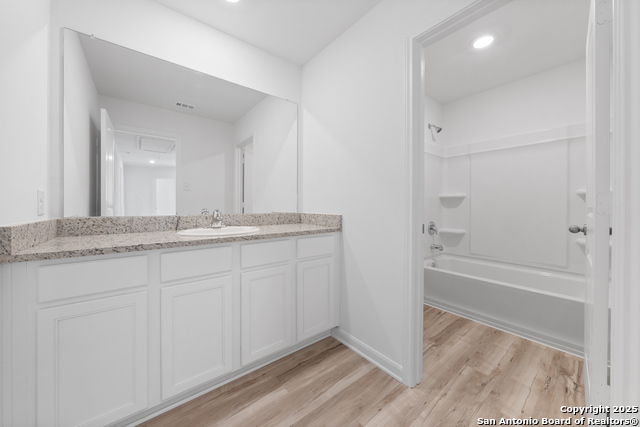 Image 21 of 33 For 16013 Cabana Drive