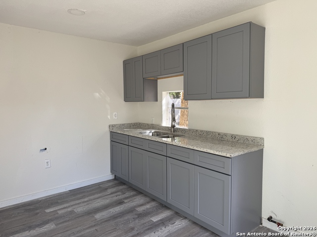 Image 3 of 5 For 419 Peabody  3