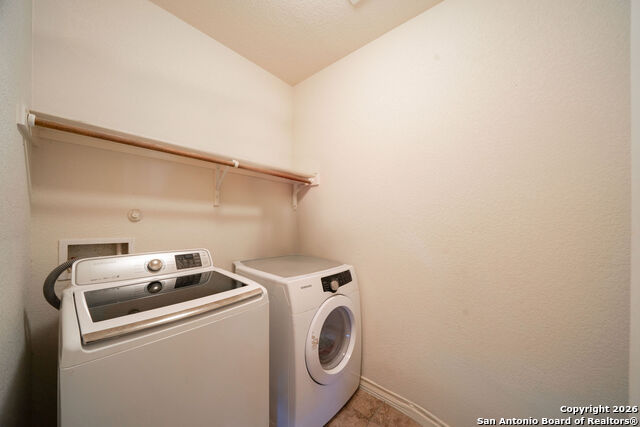 Image 22 of 30 For 14406 Barn Ct