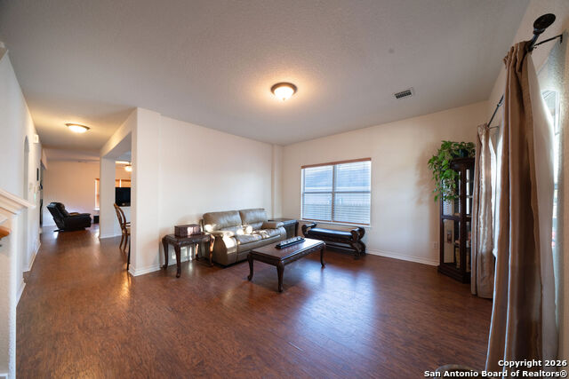 Image 5 of 30 For 14406 Barn Ct