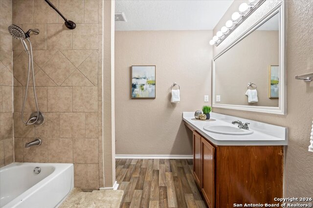 Listing photo id 19 for 9922 Amber Ledge