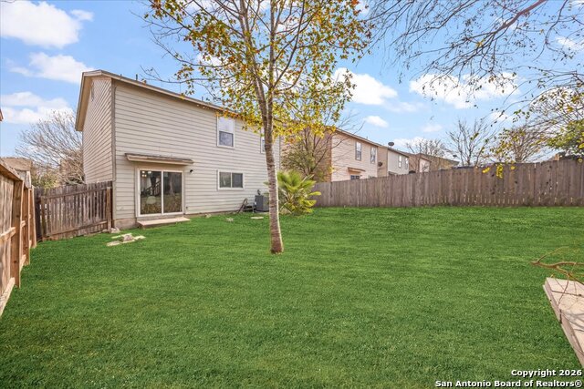 Listing photo id 26 for 9922 Amber Ledge