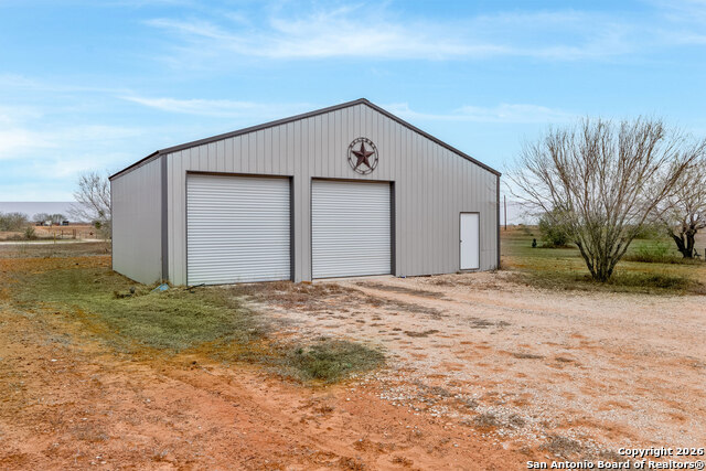 Listing photo id 5 for 8400 West Fm 140