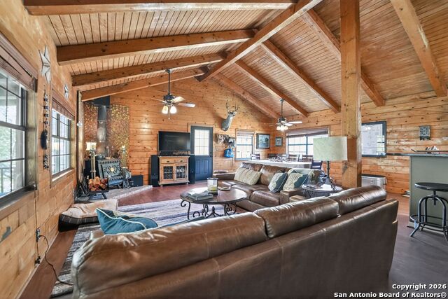 Image 17 of 35 For 648 Bluff Creek