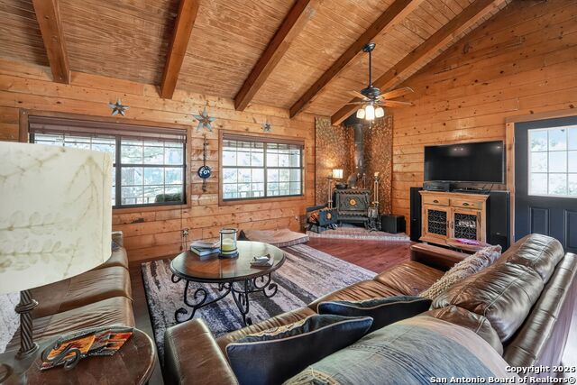 Image 20 of 35 For 648 Bluff Creek