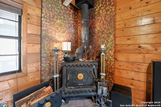 Image 21 of 35 For 648 Bluff Creek