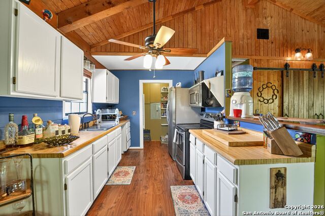 Image 25 of 35 For 648 Bluff Creek