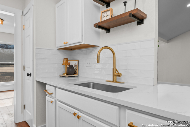 Image 14 of 22 For 14111 Exmoor St