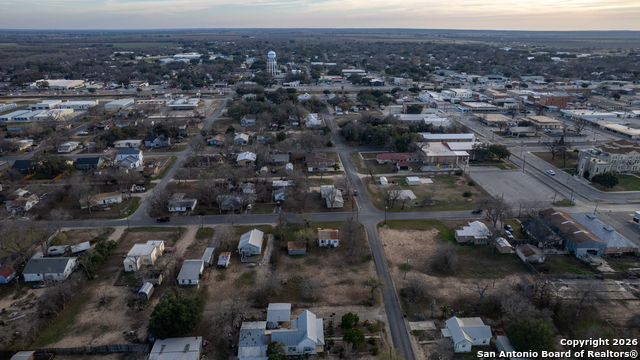 Image 10 of 26 For 910 15th St  