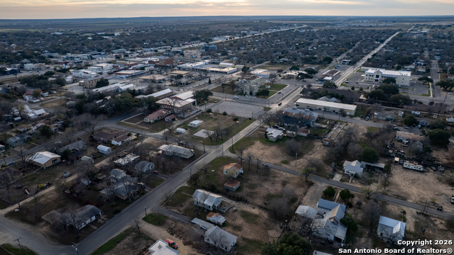 Image 12 of 26 For 910 15th St  