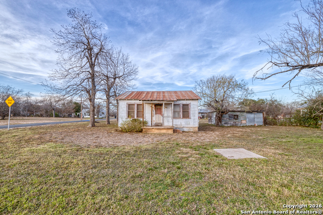 Image 23 of 26 For 910 15th St  