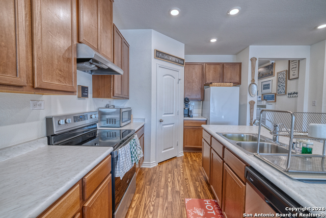 Image 10 of 34 For 15747 Selene Vw