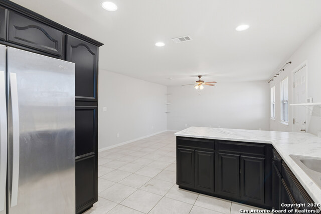 Image 11 of 31 For 572 Hillside