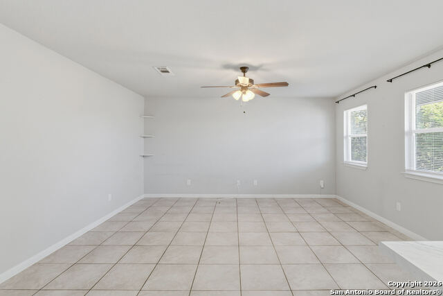 Image 15 of 31 For 572 Hillside