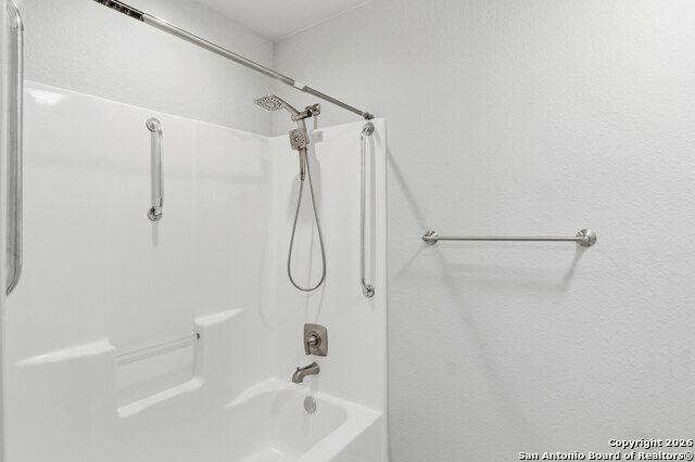 Image 20 of 31 For 572 Hillside