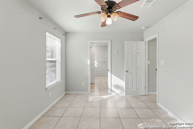 Image 25 of 31 For 572 Hillside