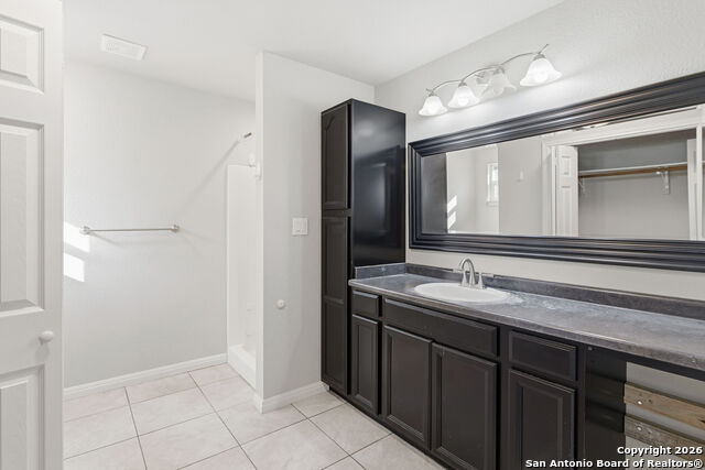 Image 26 of 31 For 572 Hillside