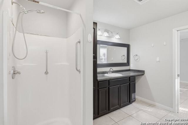 Image 28 of 31 For 572 Hillside