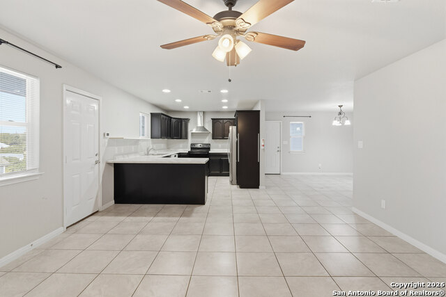 Image 6 of 31 For 572 Hillside