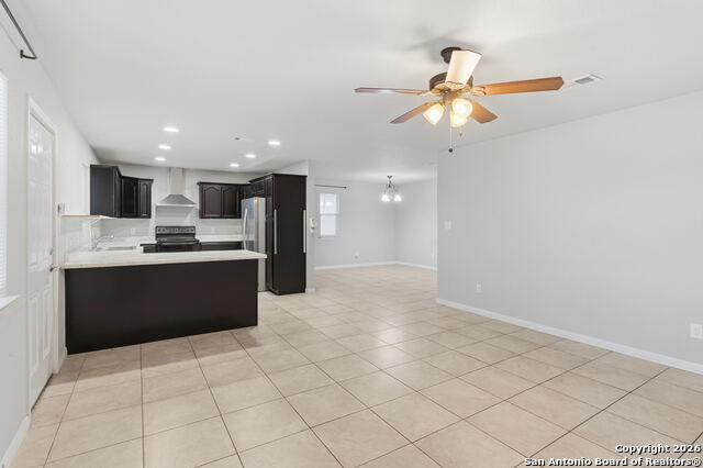 Image 7 of 31 For 572 Hillside