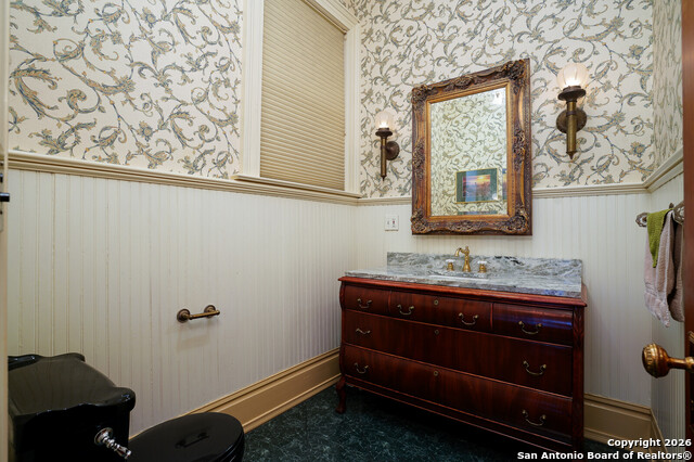 Image 15 of 49 For 501 French Pl W