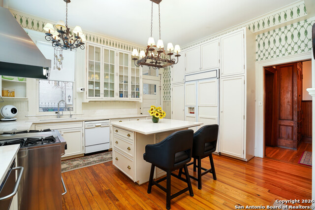 Image 17 of 49 For 501 French Pl W